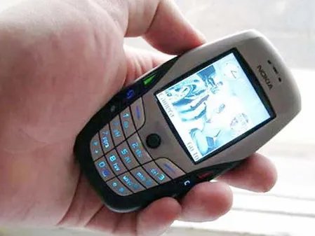 下市前的绝唱 诺基亚6600再爆冰点新低