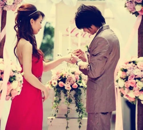 婚礼上适合新郎唱的歌曲 婚礼适合嗨爆全场的歌