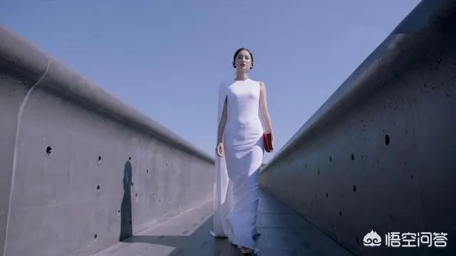 如何评价娜扎杨烁新剧《归还全世界给你》，为什么一点水花都没有？