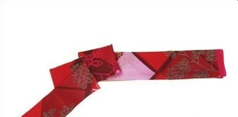 小方丝巾的系法及图解之内外结