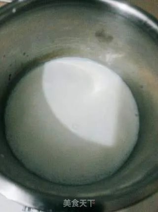 自制蛋黄牛奶冰激凌