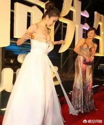 有哪些明星在走红毯时的尴尬事令你捧腹大笑？