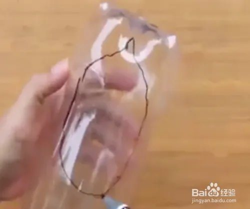 怎么用空的可乐瓶制作采果器