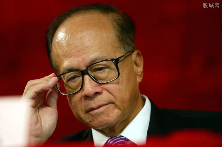 李嘉诚家族真正总资产 李泽楷为什么恨李嘉诚是真的吗