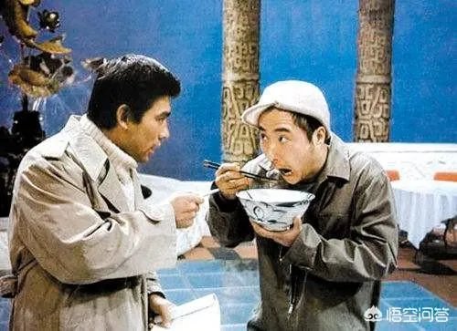 如何看待黄一鹤导演葬礼冷清的事实？