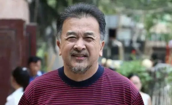 曾经的少将黄宏，免职后就被带走，这几年他的状况令人唏嘘，发生了什么？