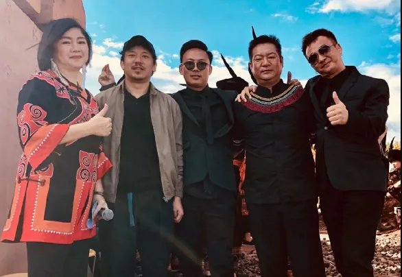 一首说唱歌曲 歌词中的一句：我知道这些日子你受了不少委屈