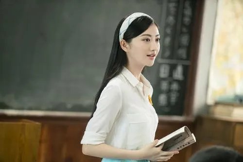 在走红毯是，大家见过最拼的明星到底有多么的拼？