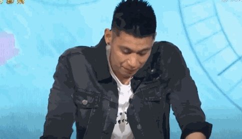 NBA自由市场开放许久，林书豪无人问津，在台湾演讲时几度落泪，大家怎么看待此事？